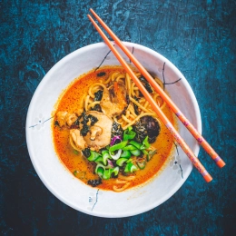 TOM YUM NOODLES
