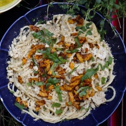 Vegan spaghetti carbonara
