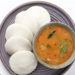 Idli sambhar (4idli)