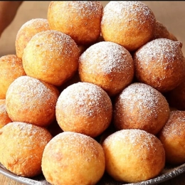 Pączki twarogowe.
