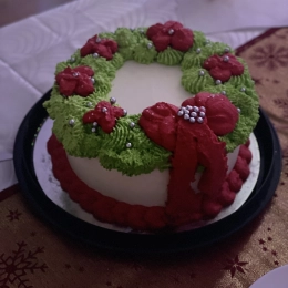 tort o smaku kinder bueno z maliną
