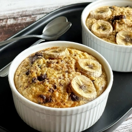 Pieczona owsianka o smaku banana i czekolady VEGE