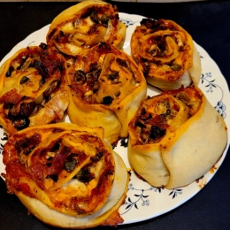 Pizza Rolls