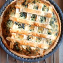 Tarta ze szpinakiem fetą i pomodorkami