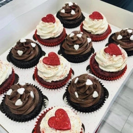 Box of 12 cupcakes