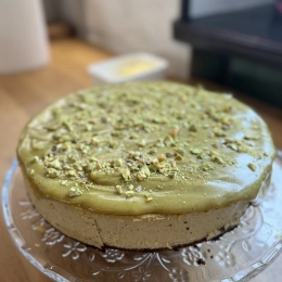 Sernik przepistacjowy - 1 kg