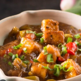 Paneer chilli gravy with 2 roti