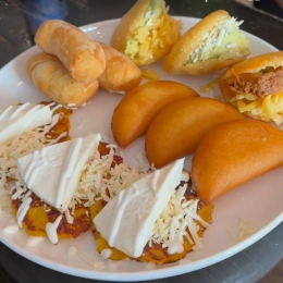 Venezuelan snack box