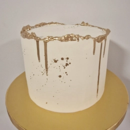 Tort śmietankowo-owocowy