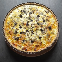 Tarta z kaczką i suszonymi wiśniamy