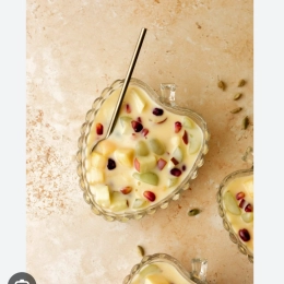 Fruit Custard - kremowo-owocowy deser z orzechami!