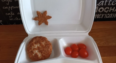 Zestaw dla dzieci ,kotlecik z indyka mielony z ziemniaczkami