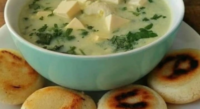 Pisca Andean with four arepas to accompany