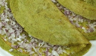 Pesarattu (fasola moong Dosa) with Onion