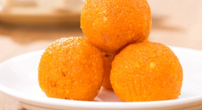 Motichoor ladoo Home made freshly - Indian Traditional Sweet (4 pieces - Medium Size)
