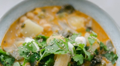 TOM KHA