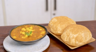 Puri bhaji (2 Puri)